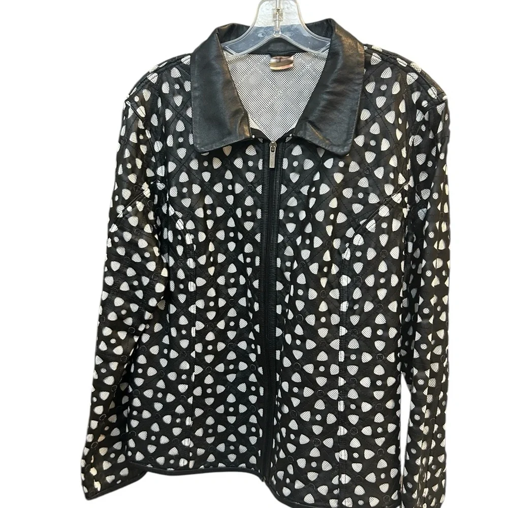 Black and White Leather Jacket with Sleek Design - Picture 4 of 10